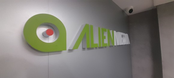 Logo Công Ty Chữ Mica G02